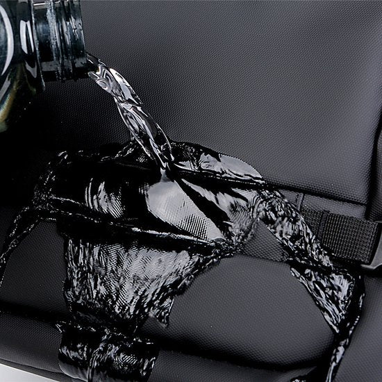 Stevige multifunctionele laptoptas / schooltas - laptop tot 15,6 inch - water afstotend, meerdere vakken - met usb aansluiting